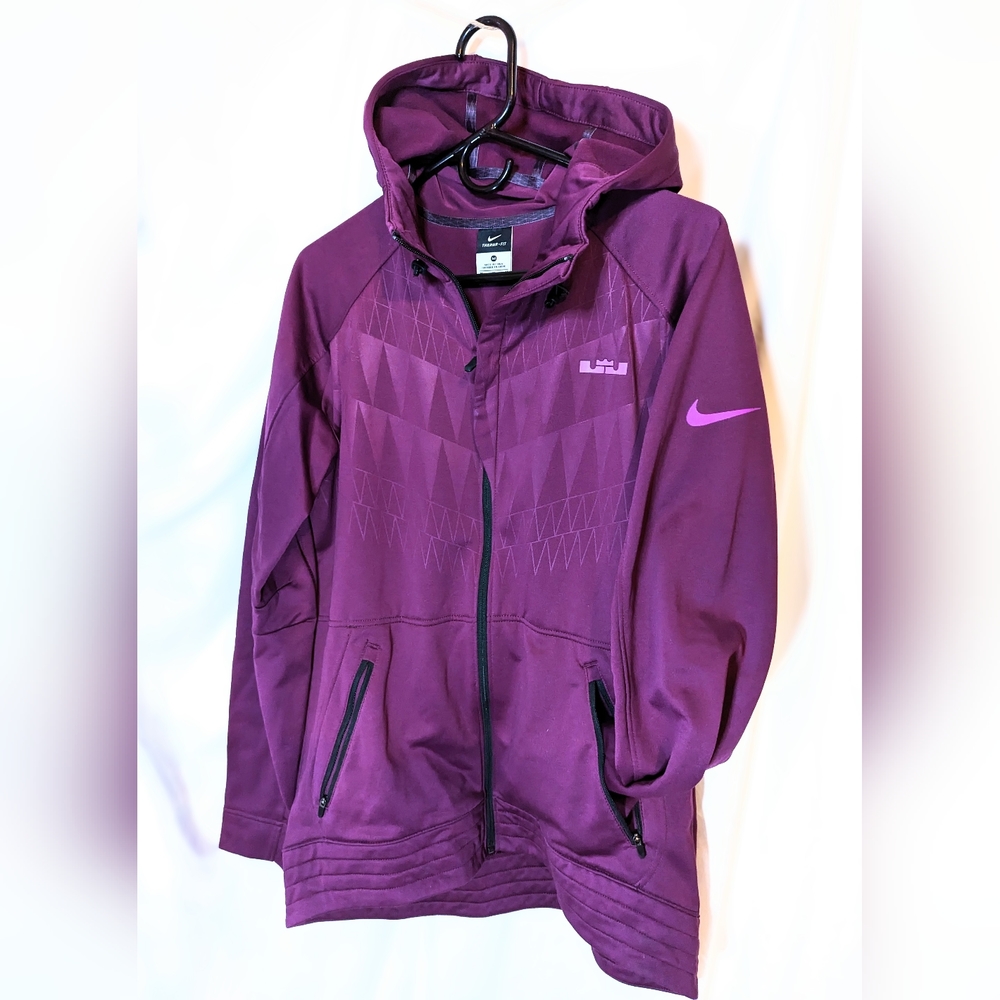 Nike Therma-Fit Medium Zip Up Hoodie